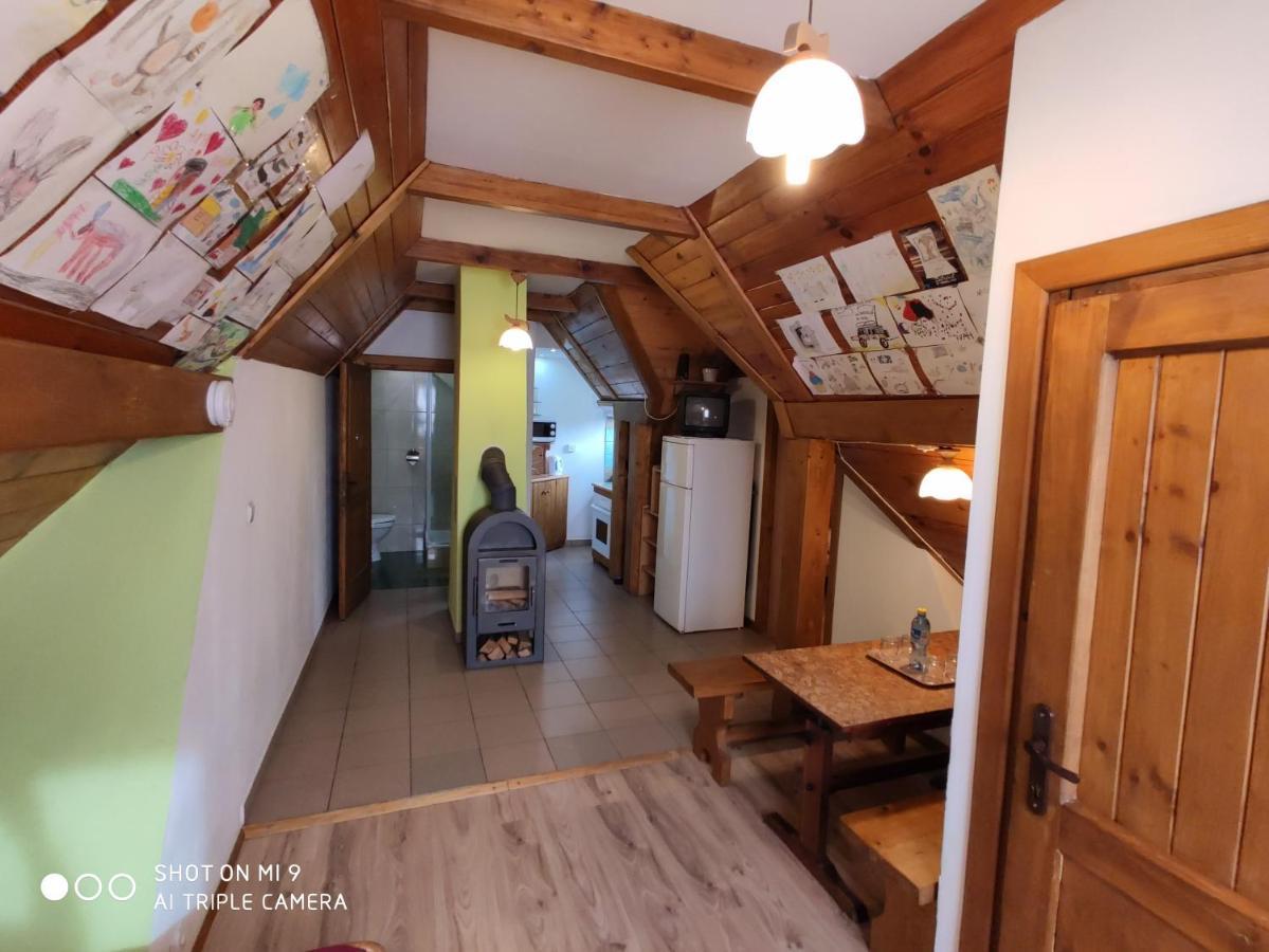 Apartament-Studio, Pokoje U Lucy รับกา ภายนอก รูปภาพ